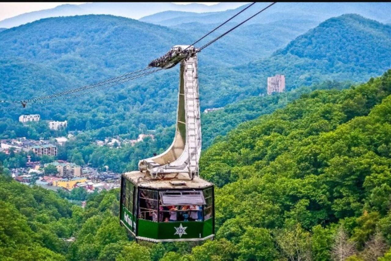 Gt307 Romantic Condo Downtown Gatlinburg & Pool Buitenkant foto