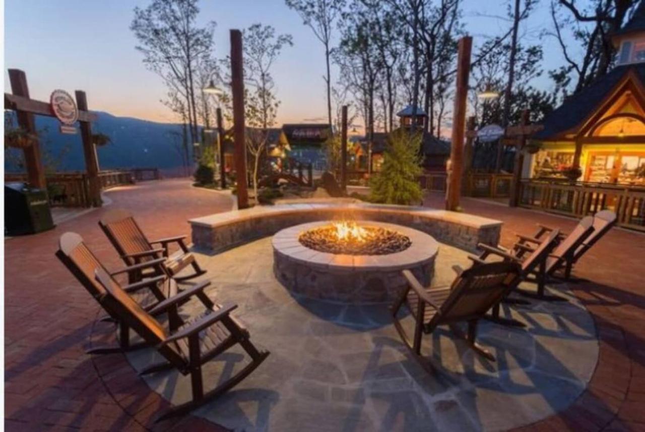 Gt307 Romantic Condo Downtown Gatlinburg & Pool Buitenkant foto