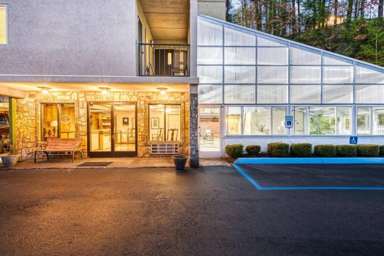 Gt307 Romantic Condo Downtown Gatlinburg & Pool Buitenkant foto